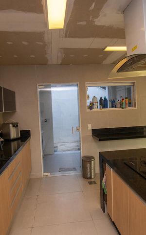 Casa de condomínio à venda com 350m², 3 quartos e 2 vagasCozinha