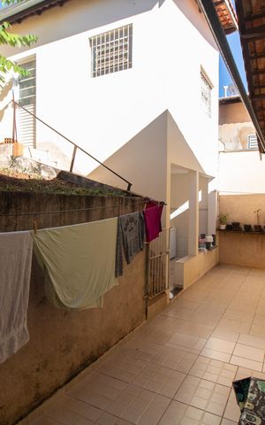 Casa à venda com 230m², 5 quartos e 3 vagas Casa à venda com 230m², 5 quartos e 3 vagasÁrea comum