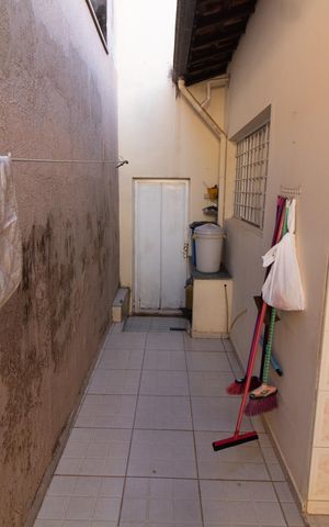 Casa à venda com 230m², 5 quartos e 3 vagas Casa à venda com 230m², 5 quartos e 3 vagasÁrea de Serviço