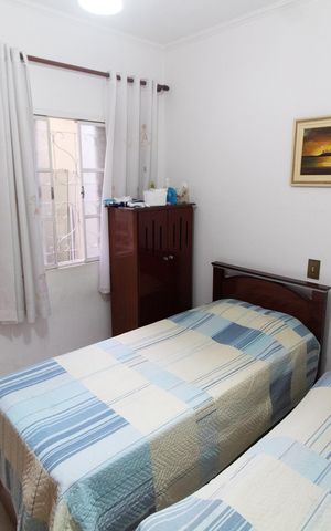 Casa à venda com 230m², 5 quartos e 3 vagas Casa à venda com 230m², 5 quartos e 3 vagasQuarto