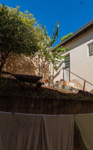Casa à venda com 230m², 5 quartos e 3 vagas Casa à venda com 230m², 5 quartos e 3 vagasÁrea comum