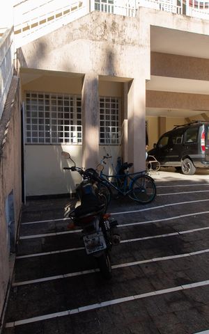 Casa à venda com 230m², 5 quartos e 3 vagas Casa à venda com 230m², 5 quartos e 3 vagasGaragem