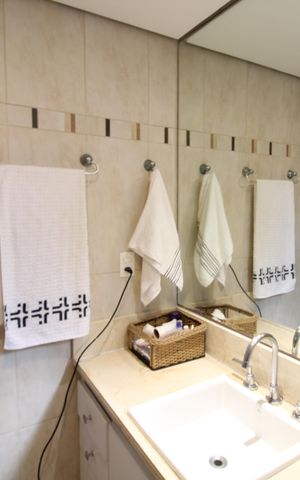 Apartamento à venda com 104m², 3 quartos e 2 vagasBanheiro da Suíte