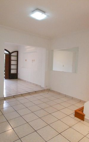 Casa à venda com 140m², 3 quartos e 1 vagaSala