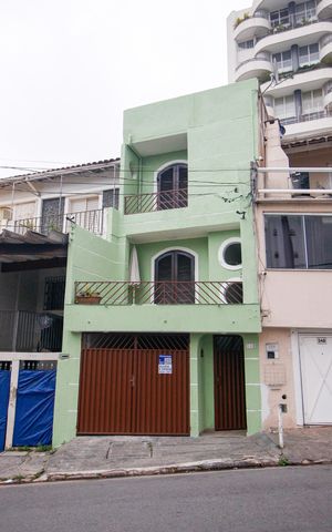 Casa à venda com 140m², 3 quartos e 1 vagaFachada