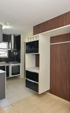 Apartamento para alugar com 72m², 2 quartos e 2 vagasCozinha