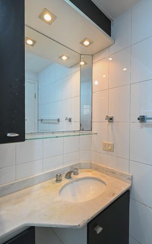 Apartamento para alugar com 72m², 2 quartos e 2 vagasBanheiro Suíte 