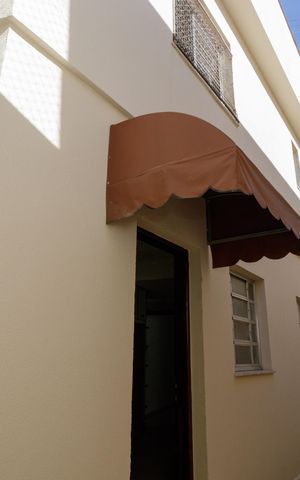 Casa à venda com 275m², 3 quartos e 3 vagas Casa à venda com 275m², 3 quartos e 3 vagasVista Externa