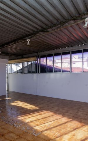 Casa à venda com 275m², 3 quartos e 3 vagas Casa à venda com 275m², 3 quartos e 3 vagasTerraço/Churrasqueira