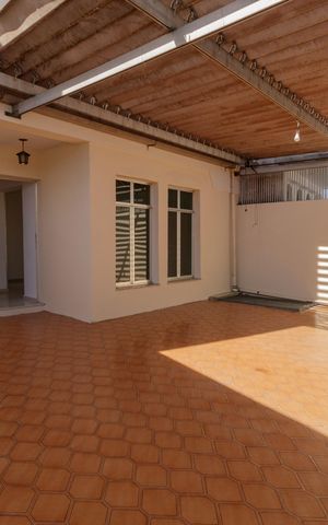 Casa à venda com 275m², 3 quartos e 3 vagas Casa à venda com 275m², 3 quartos e 3 vagasGaragem