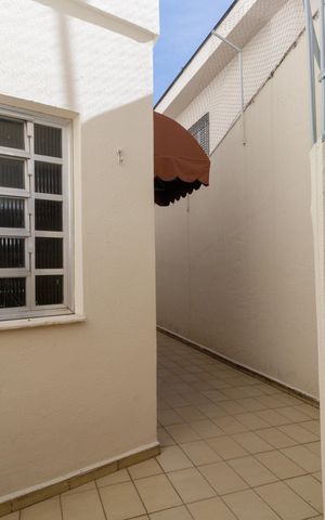 Casa à venda com 275m², 3 quartos e 3 vagas Casa à venda com 275m², 3 quartos e 3 vagasVista Externa
