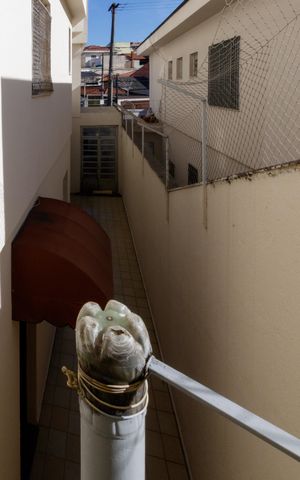 Casa à venda com 275m², 3 quartos e 3 vagas Casa à venda com 275m², 3 quartos e 3 vagasVista Externa