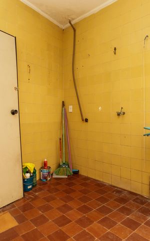 Casa à venda com 275m², 3 quartos e 3 vagas Casa à venda com 275m², 3 quartos e 3 vagasÁrea de Serviço