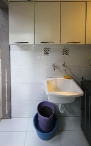 Casa à venda com 200m², 3 quartos e 2 vagas Casa à venda com 200m², 3 quartos e 2 vagasÁrea de Serviço