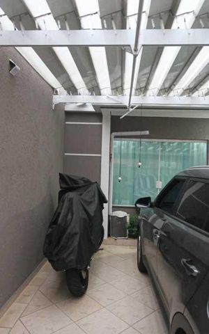Casa à venda com 200m², 3 quartos e 2 vagas Casa à venda com 200m², 3 quartos e 2 vagasGaragem