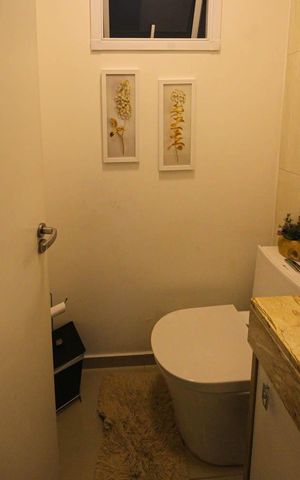 Casa à venda com 200m², 3 quartos e 2 vagas Casa à venda com 200m², 3 quartos e 2 vagasLavabo