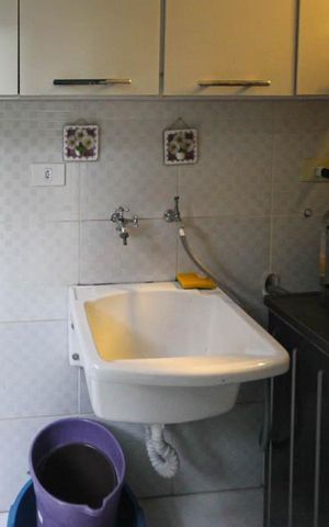 Casa à venda com 200m², 3 quartos e 2 vagas Casa à venda com 200m², 3 quartos e 2 vagasÁrea de Serviço