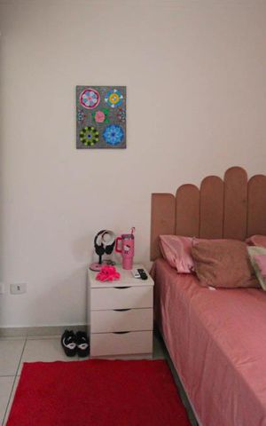 Casa à venda com 200m², 3 quartos e 2 vagas Casa à venda com 200m², 3 quartos e 2 vagasQuarto