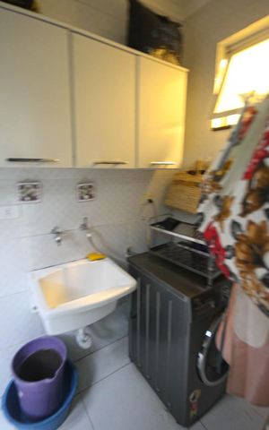 Casa à venda com 200m², 3 quartos e 2 vagas Casa à venda com 200m², 3 quartos e 2 vagasÁrea de Serviço