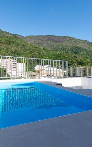 Apartamento à venda com 200m², 3 quartos e 3 vagasCobertura
