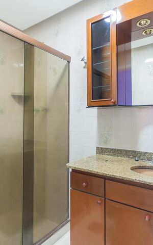 Apartamento à venda com 200m², 3 quartos e 3 vagasBanheiro Suíte 1