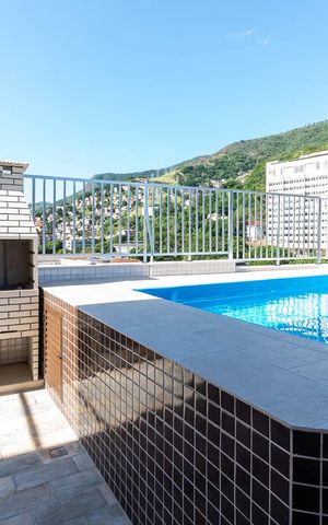 Apartamento à venda com 200m², 3 quartos e 3 vagasCobertura