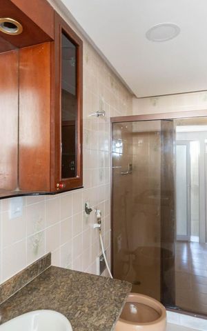 Apartamento à venda com 200m², 3 quartos e 3 vagasBanheiro Suíte 2 (Cobertura)