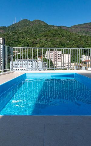 Apartamento à venda com 200m², 3 quartos e 3 vagasCobertura