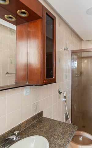 Apartamento à venda com 200m², 3 quartos e 3 vagasBanheiro Suíte 2 (Cobertura)