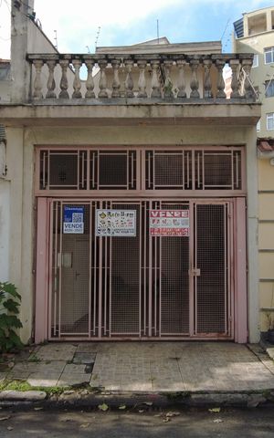 Casa à venda com 134m², 3 quartos e 1 vagaFachada