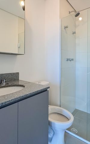Studio para alugar com 28m², 1 quarto e sem vaga Studio para alugar com 28m², 1 quarto e sem vagaBanheiro