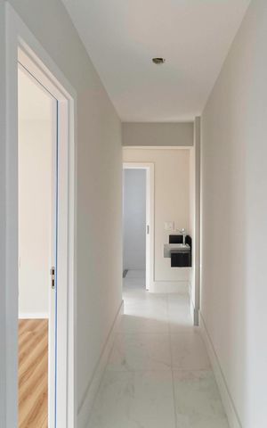 Apartamento à venda com 69m², 2 quartos e 2 vagas Apartamento à venda com 69m², 2 quartos e 2 vagasCorredor