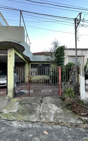 Casa para alugar com 100m², 4 quartos e 2 vagasFachada