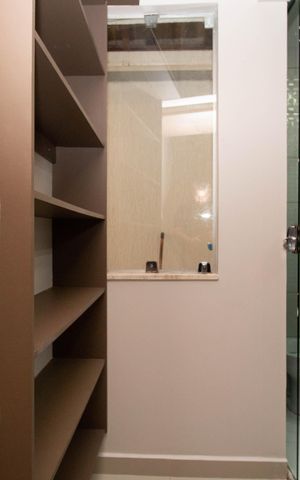 Casa à venda com 85m², 2 quartos e 3 vagas Casa à venda com 85m², 2 quartos e 3 vagasCloset da Suíte