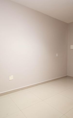Casa à venda com 85m², 2 quartos e 3 vagas Casa à venda com 85m², 2 quartos e 3 vagasQuarto