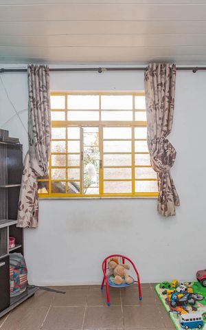 Casa à venda com 136m², 4 quartos e 1 vagaSala