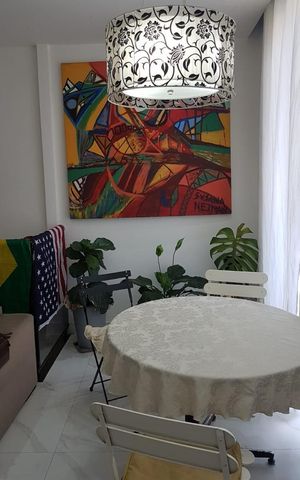 Casa de condomínio à venda com 170m², 5 quartos e 1 vagaSala