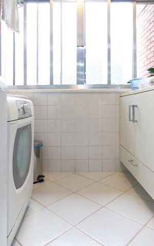 Apartamento à venda com 178m², 4 quartos e 1 vaga Apartamento à venda com 178m², 4 quartos e 1 vagaÁrea de serviço