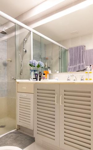 Apartamento à venda com 178m², 4 quartos e 1 vaga Apartamento à venda com 178m², 4 quartos e 1 vagaBanheiro da suíte