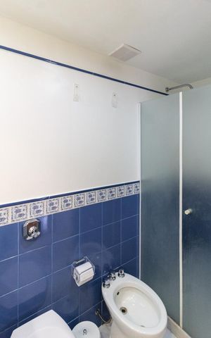 Apartamento à venda com 178m², 4 quartos e 1 vaga Apartamento à venda com 178m², 4 quartos e 1 vagaBanheiro social