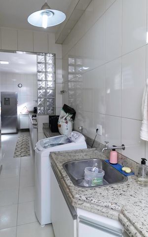 Casa à venda com 208m², 4 quartos e 2 vagas Casa à venda com 208m², 4 quartos e 2 vagasÁrea de serviço
