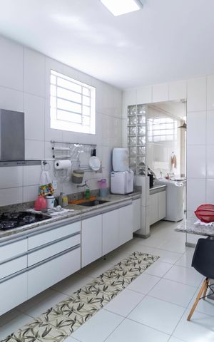 Casa à venda com 208m², 4 quartos e 2 vagas Casa à venda com 208m², 4 quartos e 2 vagasCozinha