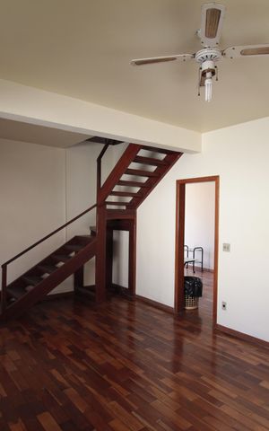 Casa para alugar com 103m², 2 quartos e 2 vagasSala