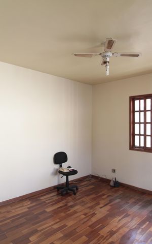 Casa para alugar com 103m², 2 quartos e 2 vagasSala