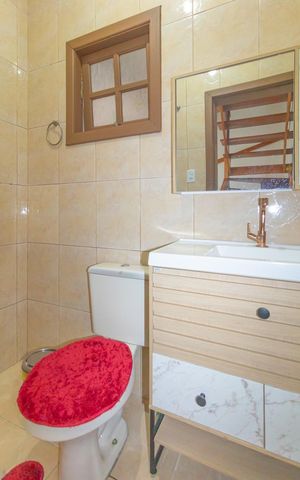 Casa à venda com 220m², 3 quartos e 5 vagas Casa à venda com 220m², 3 quartos e 5 vagasLavabo