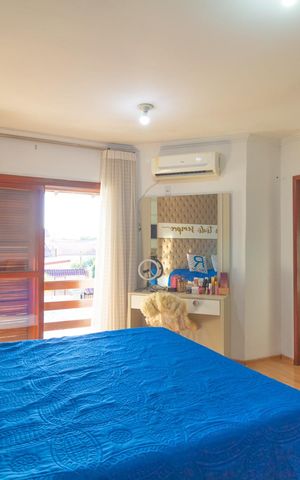Casa à venda com 220m², 3 quartos e 5 vagas Casa à venda com 220m², 3 quartos e 5 vagasSuíte