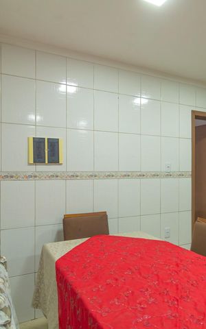 Casa à venda com 220m², 3 quartos e 5 vagas Casa à venda com 220m², 3 quartos e 5 vagasCozinha