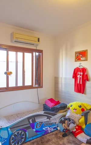Casa à venda com 220m², 3 quartos e 5 vagas Casa à venda com 220m², 3 quartos e 5 vagasQuarto 2