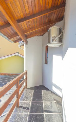Casa à venda com 220m², 3 quartos e 5 vagas Casa à venda com 220m², 3 quartos e 5 vagasVaranda da Suíte