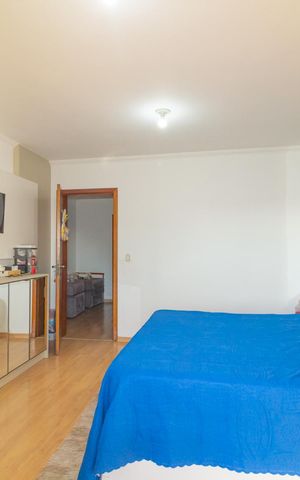 Casa à venda com 220m², 3 quartos e 5 vagas Casa à venda com 220m², 3 quartos e 5 vagasSuíte